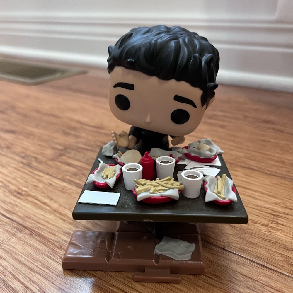 Funko Pop! Deluxe Marvel Avengers Victory Shawarma Series Bruce Banner Toy.